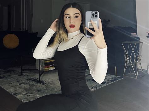 Chanel Camryn (@thech.anelcamryn) • Instagram photos and .